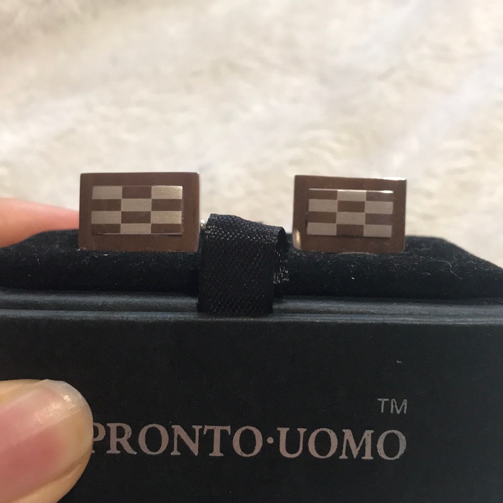 Cuff links